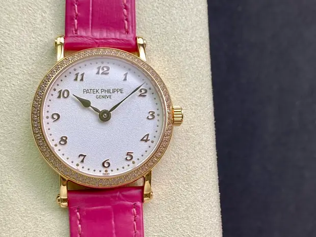 Patek Philippe Nautilus, 41 mm, or rose tone, reference JL-NAU-8274