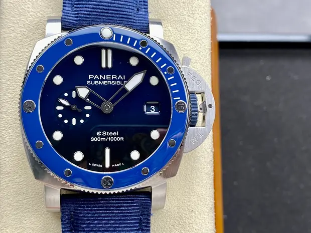 Panerai Panerai, 44 mm, bleu nuit tone, reference JL-PAN-3826
