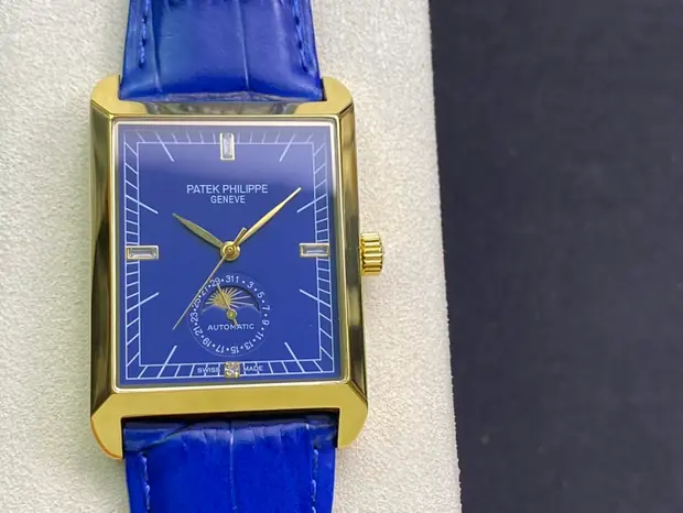 Patek Philippe Nautilus, 40 mm, silver sunray tone, reference JL-NAU-8557