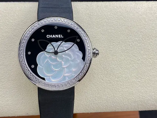 Chanel Chanel, 33 mm, bleu glacier tone, reference JL-CHA-6055