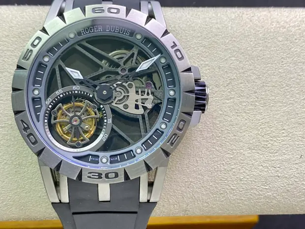 Roger Dubuis Roger Dubuis, 42 mm, graphite tone, reference JL-ROG-2062