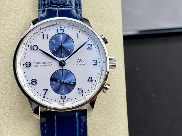 IWC IWC Schaffhausen, 43 mm, bleu glacier tone, reference JL-IWC-2221
