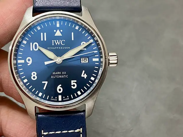 IWC IWC Schaffhausen, 43 mm, bleu nuit tone, reference JL-IWC-8730