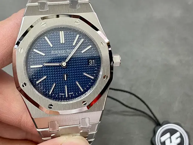 Audemars Piguet Royal Oak, 42 mm, bleu nuit tone, reference JL-ROY-9739