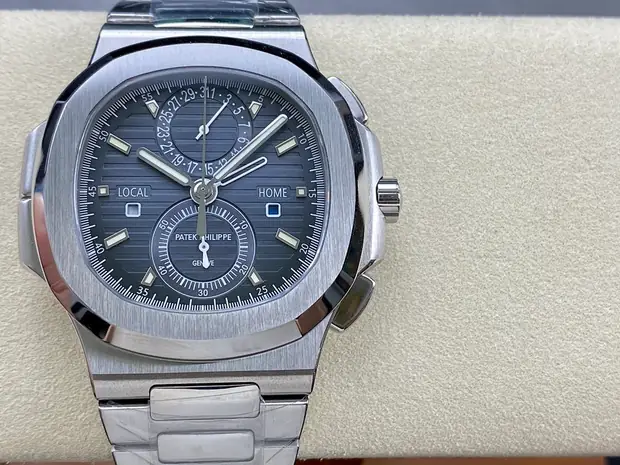 Patek Philippe Nautilus, 40 mm, bleu nuit tone, reference JL-NAU-4112