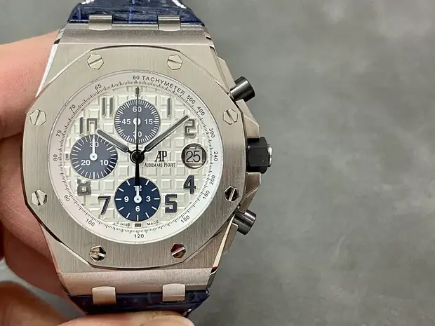 Audemars Piguet Royal Oak, 41 mm, silver sunray tone, reference JL-ROY-5862