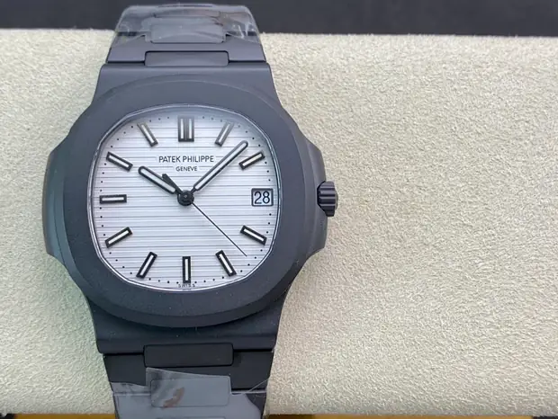 Patek Philippe Nautilus, 41 mm, silver sunray tone, reference JL-NAU-2717