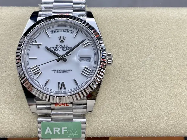 Rolex Datejust 41, 41 mm, silver sunray tone, reference JL-DAT-7527