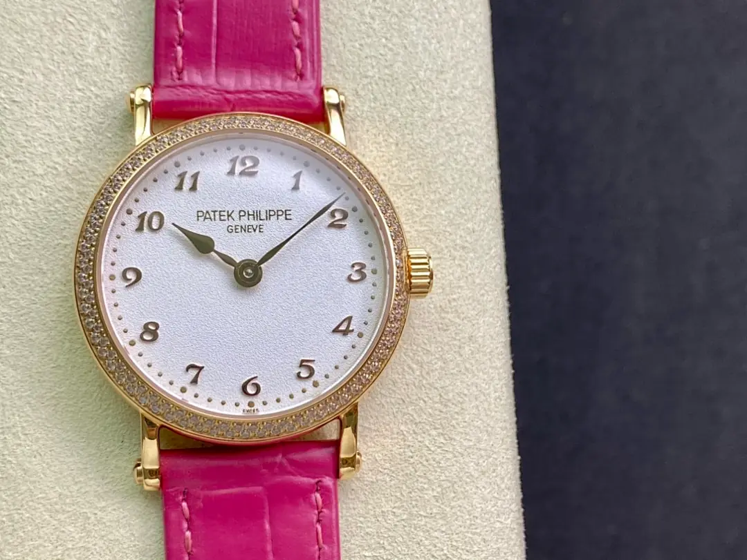 Patek Philippe Nautilus, 41 mm, or rose tone, reference JL-NAU-8274