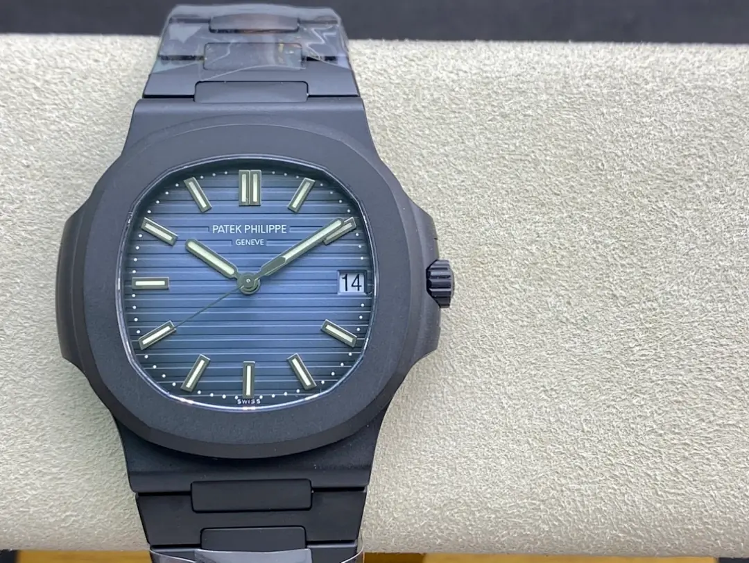Patek Philippe Nautilus, 41 mm, bleu nuit tone, reference JL-NAU-4793