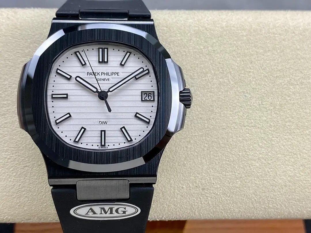 Patek Philippe Nautilus, 40 mm, silver sunray tone, reference JL-NAU-4252