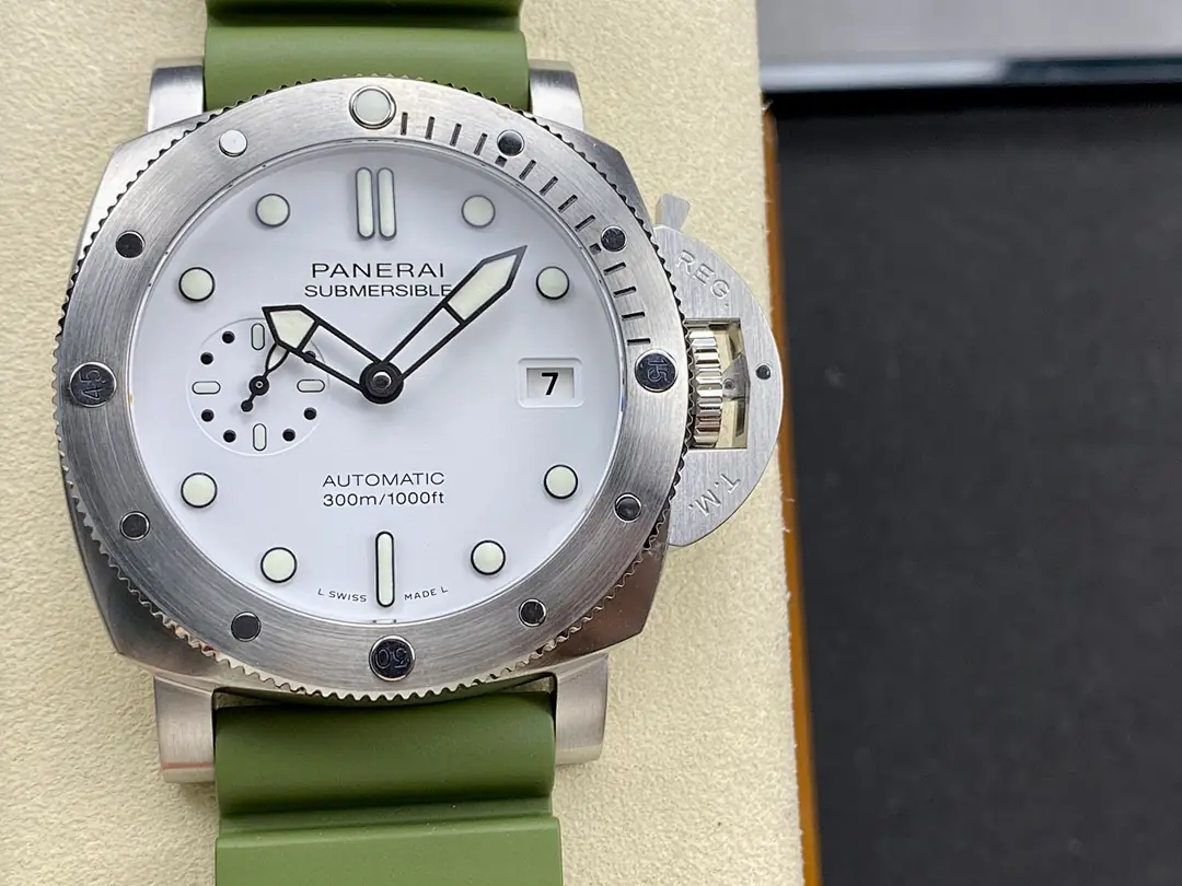 Panerai Panerai, 44 mm, silver sunray tone, reference JL-PAN-3007