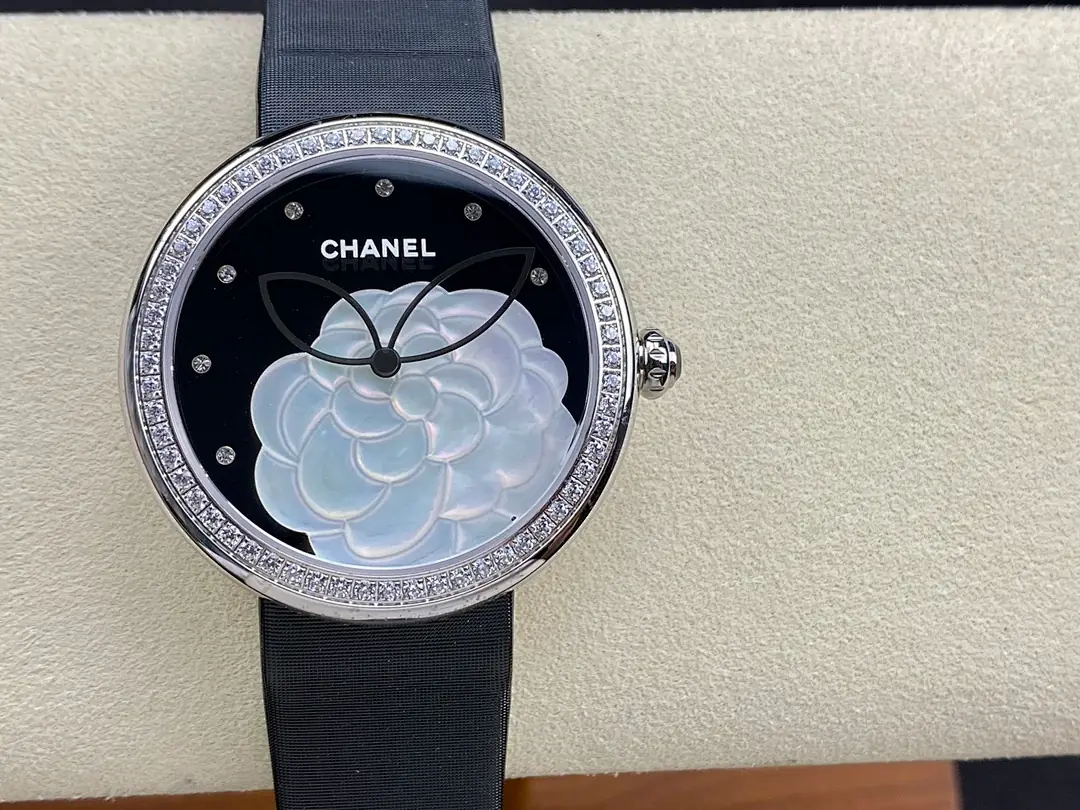Chanel Chanel, 33 mm, bleu glacier tone, reference JL-CHA-6055