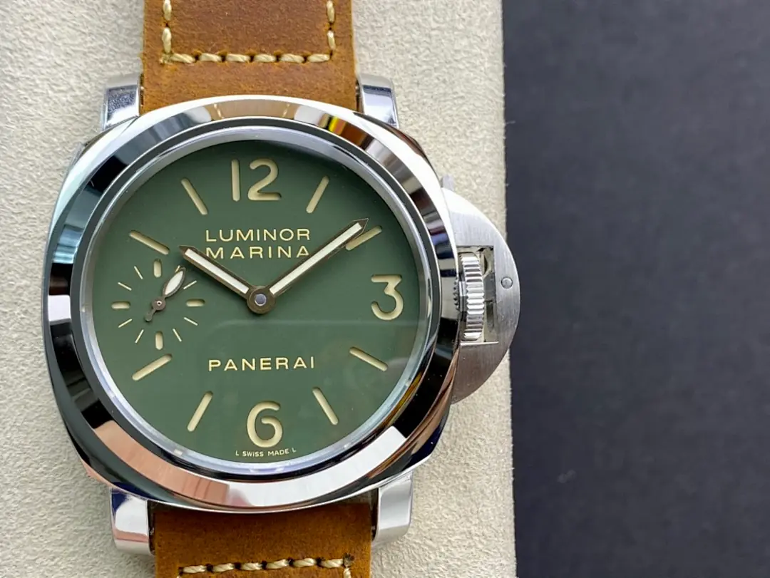 Panerai Panerai, 44 mm, vert impérial tone, reference JL-PAN-6676