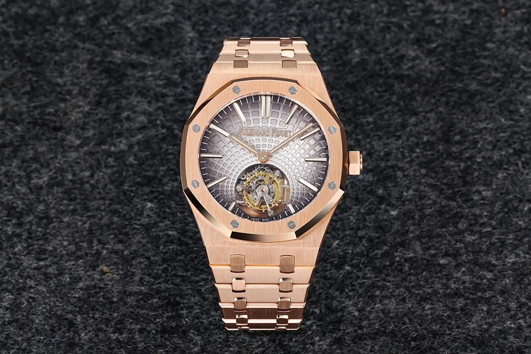 Audemars Piguet Royal Oak, 37 mm, or rose tone, reference JL-ROY-1701