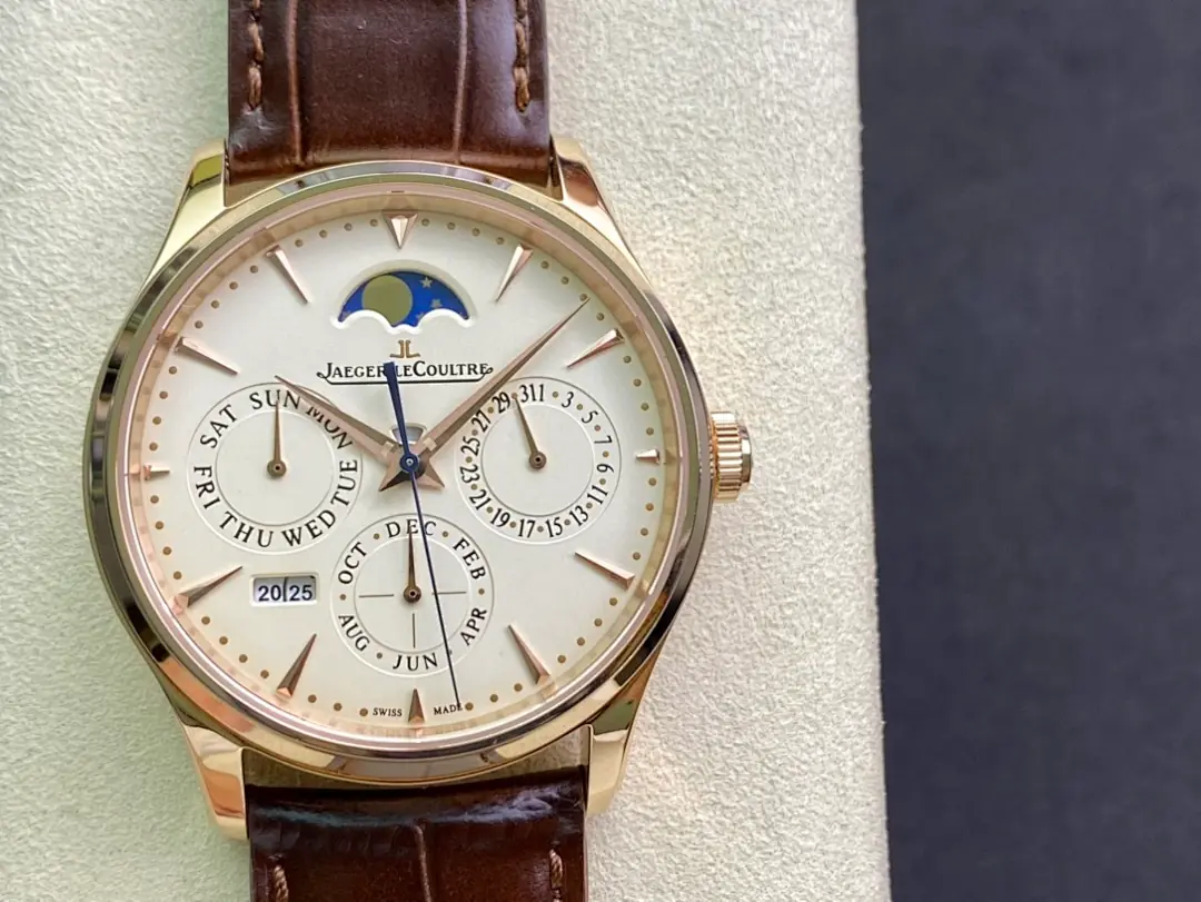 Jaeger-LeCoultre Jaeger-LeCoultre, 38 mm, champagne tone, reference JL-JAE-4662
